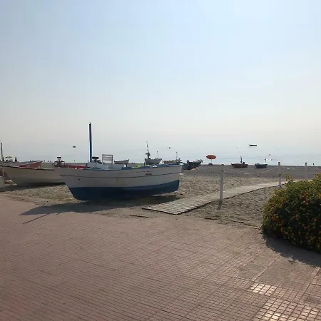 度假居 Beach House *